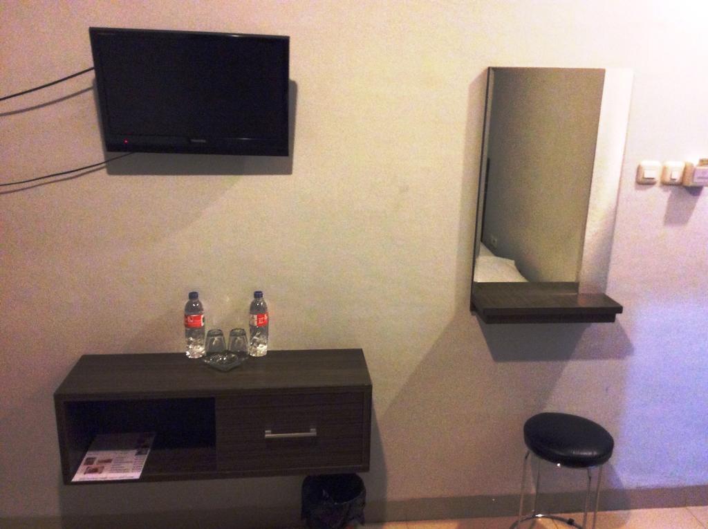 Hotel Diamond Makassar Camera foto