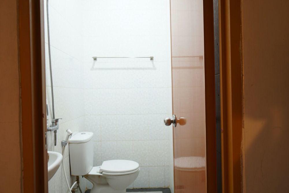 Hotel Diamond Makassar Esterno foto